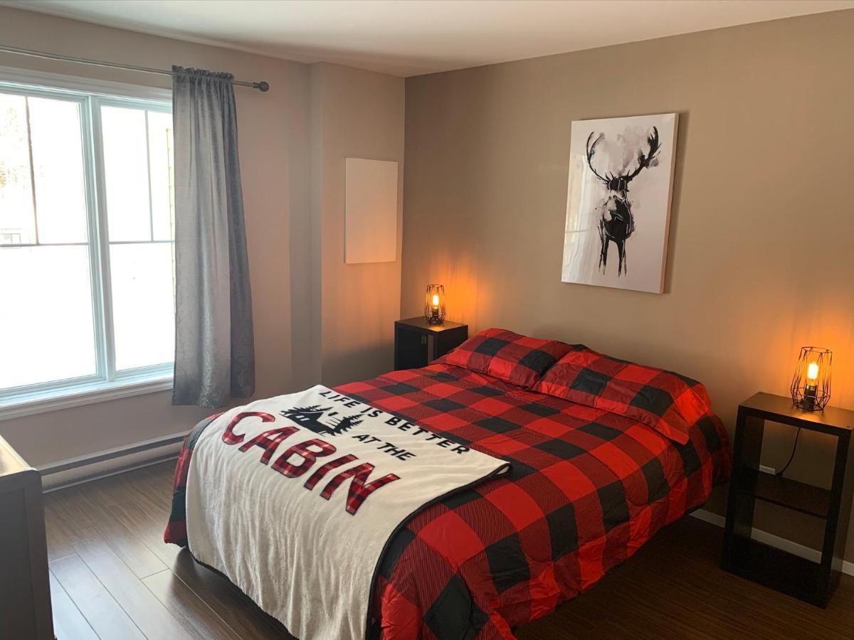 Condo Mont-Edouard LʼAnse-Saint-Jean Exteriör bild