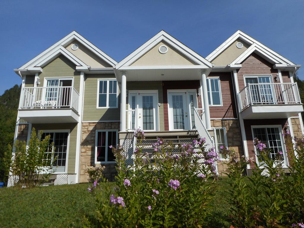 Condo Mont-Edouard LʼAnse-Saint-Jean Exteriör bild